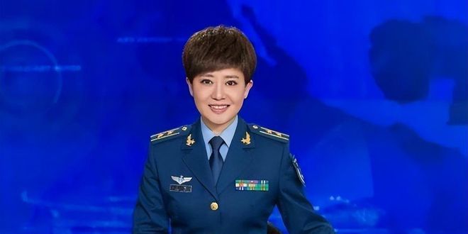 軍事節(jié)目女主持人，閃耀熒屏的星光，軍事節(jié)目女主持人，熒屏上的璀璨星光
