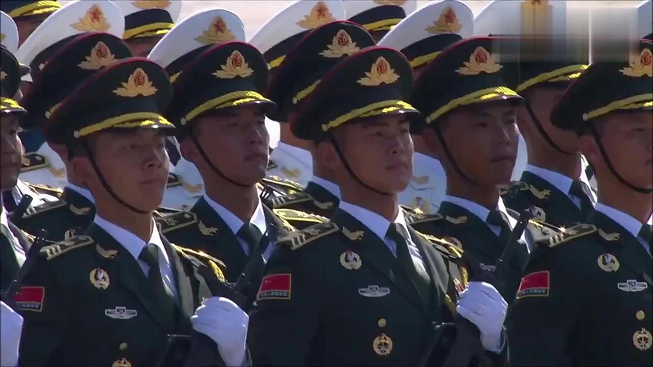 三軍儀仗隊霸氣視頻，展現(xiàn)雄壯軍威與卓越風采，三軍儀仗隊雄壯風采霸氣展現(xiàn)視頻，彰顯卓越軍威與風采