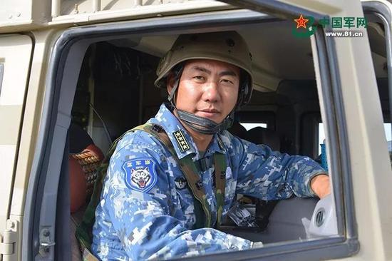 滿廣志現(xiàn)在是什么軍銜？深度解析其軍事生涯及成就，滿廣志的軍銜與軍事生涯，深度解析及成就概覽