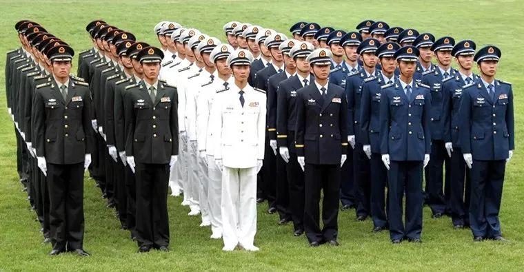 解放軍最新夾克作業(yè)服，設(shè)計(jì)特點(diǎn)與優(yōu)勢(shì)分析，解放軍最新夾克作業(yè)服設(shè)計(jì)特點(diǎn)與優(yōu)勢(shì)解析