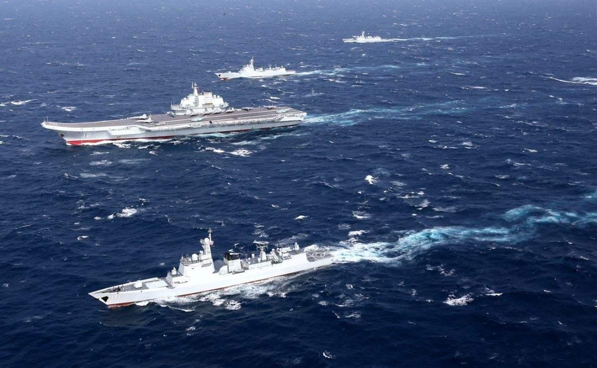 聚焦國際海域，中國戰(zhàn)艦圍觀英艦背后的故事，聚焦國際海域，中國戰(zhàn)艦視角下的英艦背后故事