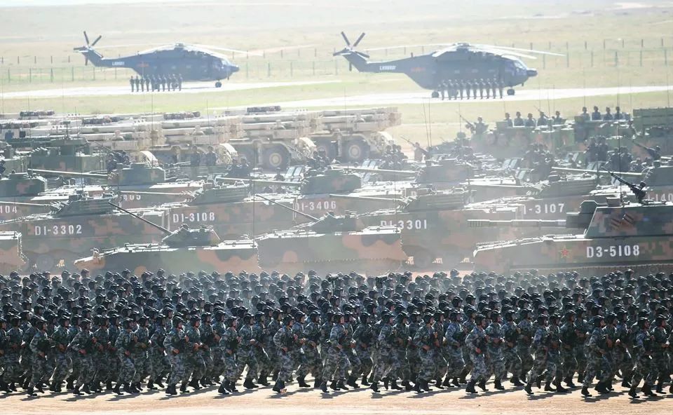 建軍90周年閱兵儀式，回顧輝煌歷程，展望嶄新未來(lái)，建軍90周年閱兵儀式，回顧輝煌歷程，展望嶄新未來(lái)，彰顯軍威國(guó)威的力量展示