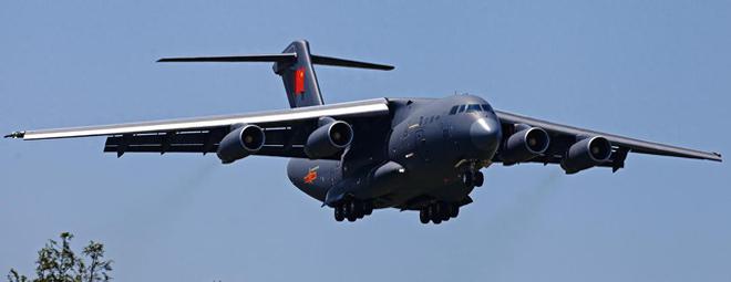 C17運(yùn)輸機(jī)與運(yùn)-20，空中巨人的對(duì)比與探討，C17運(yùn)輸機(jī)與運(yùn)-20空中巨人，對(duì)比與探討