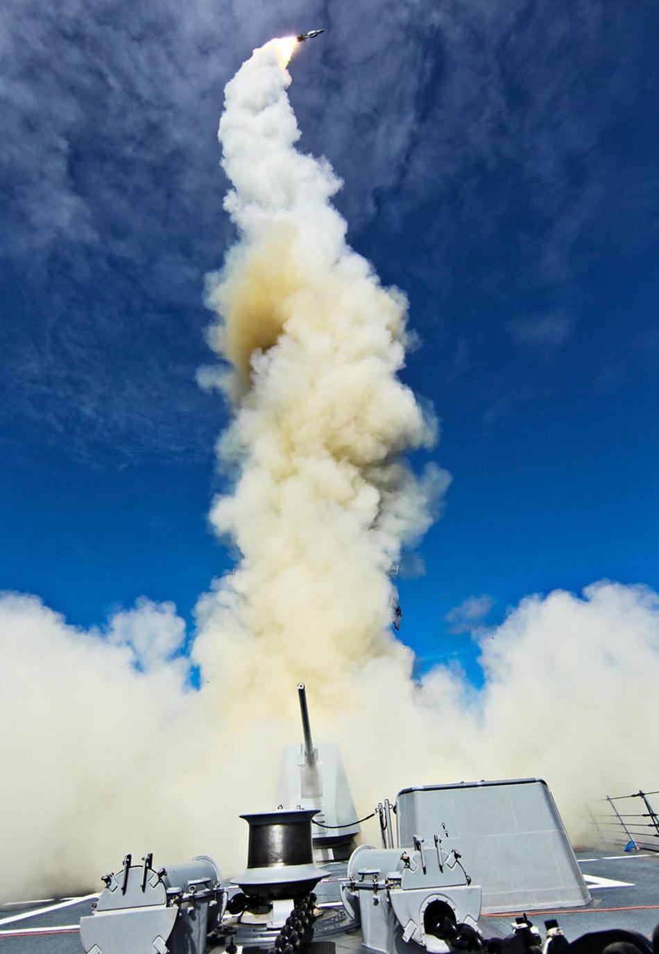 導彈驅逐艦與護衛(wèi)艦的區(qū)別，深入解析兩種軍艦的特性和功能，導彈驅逐艦與護衛(wèi)艦特性與功能深度解析，兩大軍艦類型之差異解析
