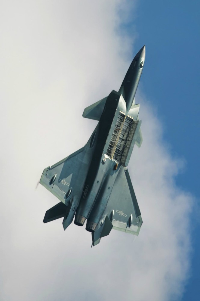 揭秘殲-20高清圖片，中國(guó)空軍新一代隱形戰(zhàn)機(jī)的風(fēng)采，揭秘殲-20高清圖片，中國(guó)新一代隱形戰(zhàn)機(jī)風(fēng)采展示