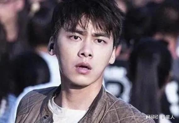 李易峰宣布復(fù)出，歸來(lái)之路與未來(lái)展望，李易峰宣布復(fù)出，歸來(lái)之路及未來(lái)展望