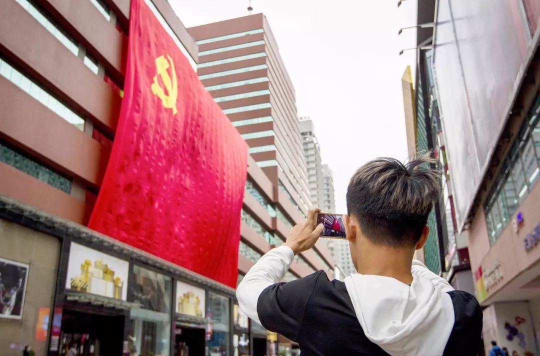 車(chē)曉彤出生日期揭秘，探索名人背后的故事，車(chē)曉彤出生日期揭曉，名人背后的故事探索