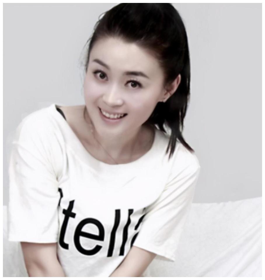 鄉(xiāng)村愛情白靜個人資料簡介，一位璀璨明星的閃耀人生，鄉(xiāng)村愛情明星白靜的個人資料簡介，璀璨人生的閃耀之星