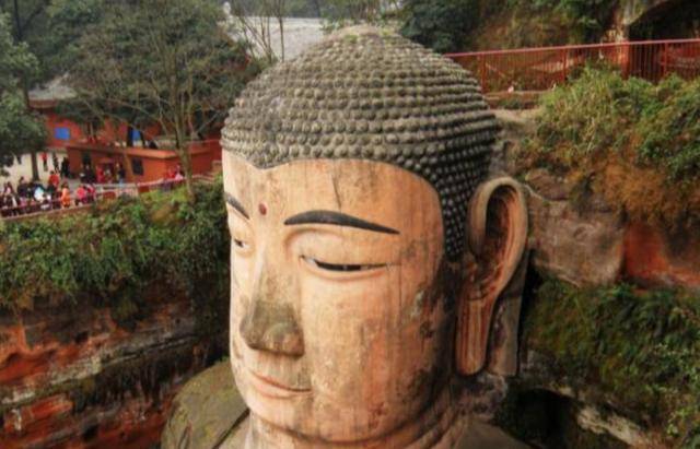 樂(lè)山大佛景區(qū)安全事故與旅游安全探討，樂(lè)山大佛景區(qū)安全事故分析與旅游安全策略探討