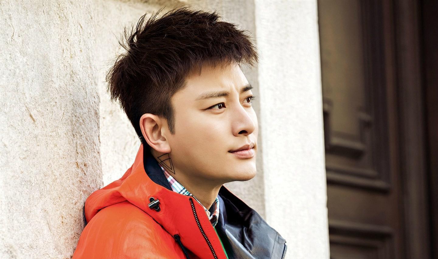 賈乃亮最近的消息，事業(yè)新高峰，生活多姿多彩，賈乃亮事業(yè)再攀新高峰，生活多彩多姿近期動態(tài)曝光