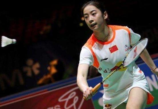 揭秘諶龍的身高與運動生涯，揭秘諶龍的身高與運動生涯，從數(shù)據(jù)看龍哥的輝煌之路