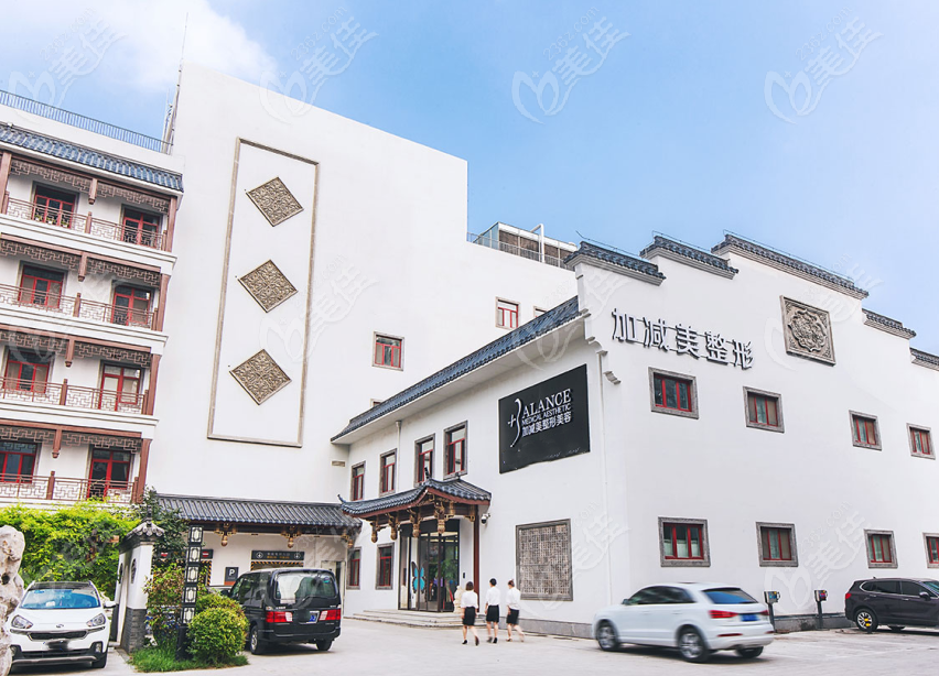 北京最有名氣的中醫(yī)院，傳承與創(chuàng)新并重，北京中醫(yī)院，傳承與創(chuàng)新并重，中醫(yī)文化的璀璨明珠