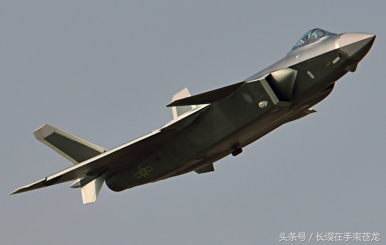 中國(guó)最新戰(zhàn)機(jī)殲-21，引領(lǐng)空中力量的革新突破，中國(guó)殲-21戰(zhàn)機(jī)革新突破，引領(lǐng)空中力量新時(shí)代