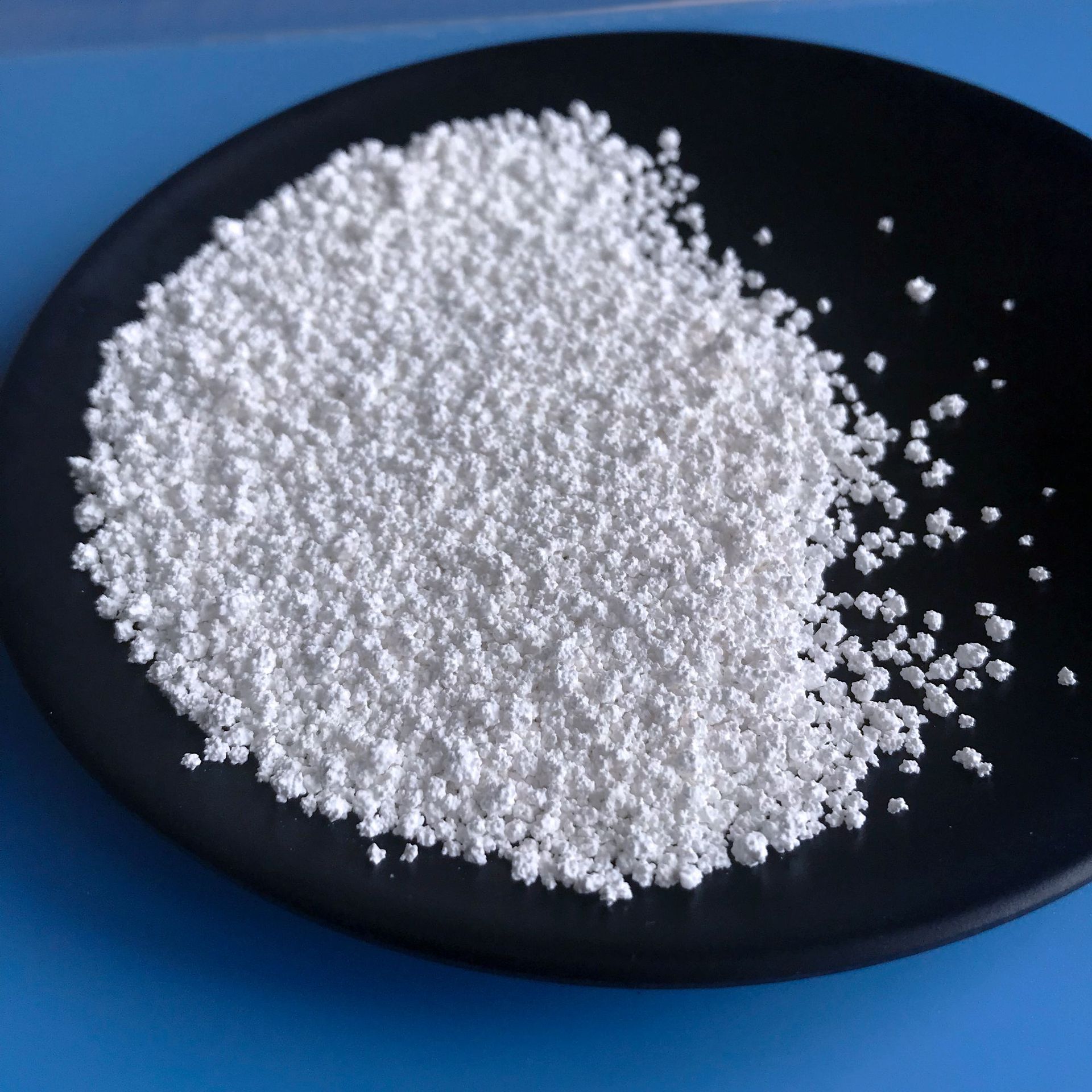 氯化鈣，深入了解與應(yīng)用前景，氯化鈣，深入了解及其應(yīng)用前景