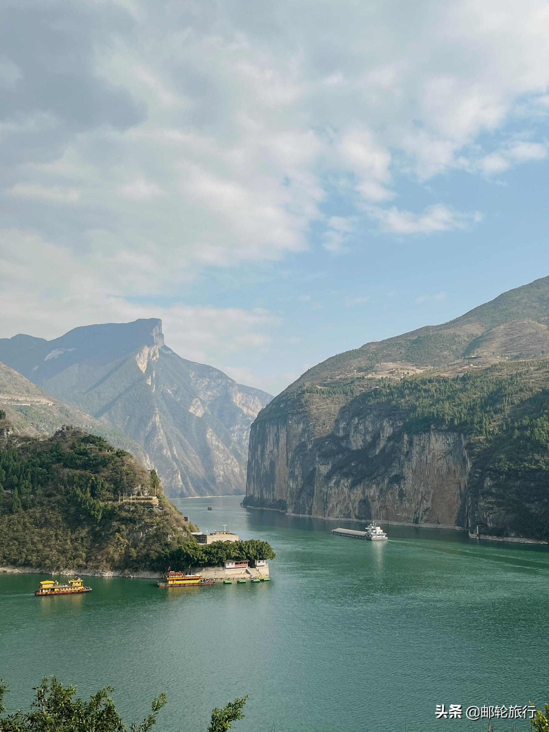 中國大型游輪價(jià)格表及其市場(chǎng)分析，中國大型游輪價(jià)格表與市場(chǎng)需求分析