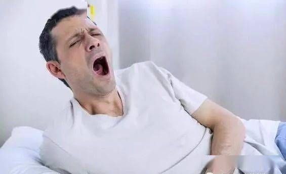 血脂高的人睡覺(jué)三大表現(xiàn)及其相關(guān)影響，高血脂患者夜間三大表現(xiàn)及潛在影響