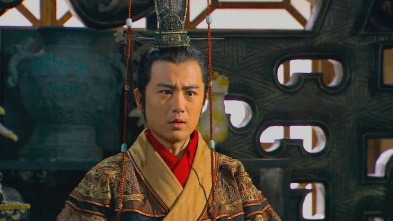 揭秘劉伯溫期期精準選肖背后的故事，誰成為富婆背后的秘密？，揭秘劉伯溫精準選肖背后的故事，富婆背后的秘密揭曉！