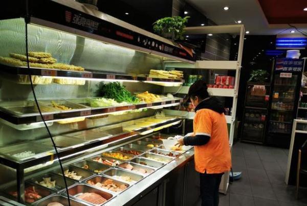 接到了一位身高達(dá)2米的客人，服務(wù)體驗(yàn)的優(yōu)化與挑戰(zhàn)，身高達(dá)兩米客人的服務(wù)體驗(yàn)優(yōu)化與挑戰(zhàn)