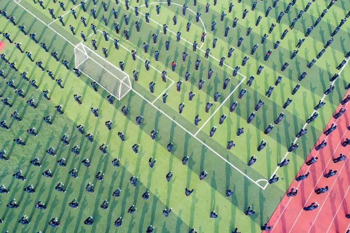 新澳門(mén)一碼一肖一特一中與2025高考的展望，澳門(mén)彩票與高考展望，一碼一肖一特與未來(lái)的挑戰(zhàn)