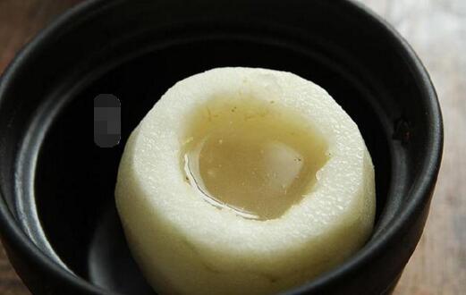 川貝燉雪梨的正確做法——健康養(yǎng)生的美味甜品，川貝燉雪梨，健康養(yǎng)生的美味甜品做法指南