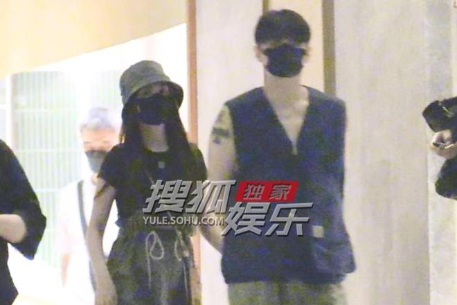 楊丞琳陪李榮浩聚餐慶生，友情見證，溫馨時(shí)刻，楊丞琳陪李榮浩慶生，友情見證溫馨時(shí)刻