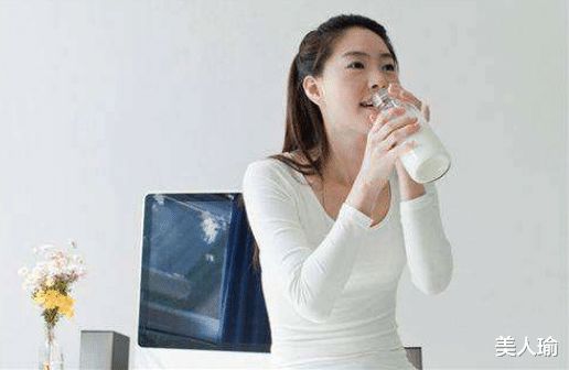 女人為何要少喝牛奶，探究背后的原因與建議，女人少喝牛奶的原因探究及建議分析