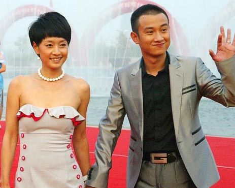 馬伊琍和文章最新消息，演藝圈的動態(tài)與熱議話題，馬伊琍與文章最新動態(tài)揭秘，演藝圈熱議話題熱議不斷！