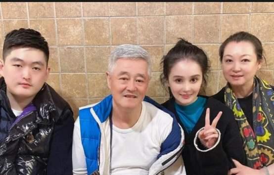 娜扎說(shuō)張翰愛(ài)鄭爽，深度解讀背后的故事與情感糾葛，娜扎透露張翰對(duì)鄭爽深情，情感糾葛背后的故事深度解讀