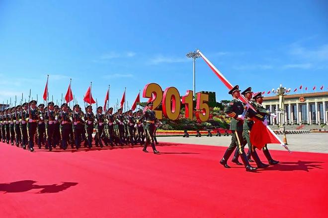 大閱兵2015完整版，紀(jì)念中國人民抗日戰(zhàn)爭暨世界反法西斯戰(zhàn)爭勝利70周年盛大閱兵，紀(jì)念抗戰(zhàn)勝利70周年大閱兵，中國與世界反法西斯戰(zhàn)爭勝利慶典的壯麗畫卷