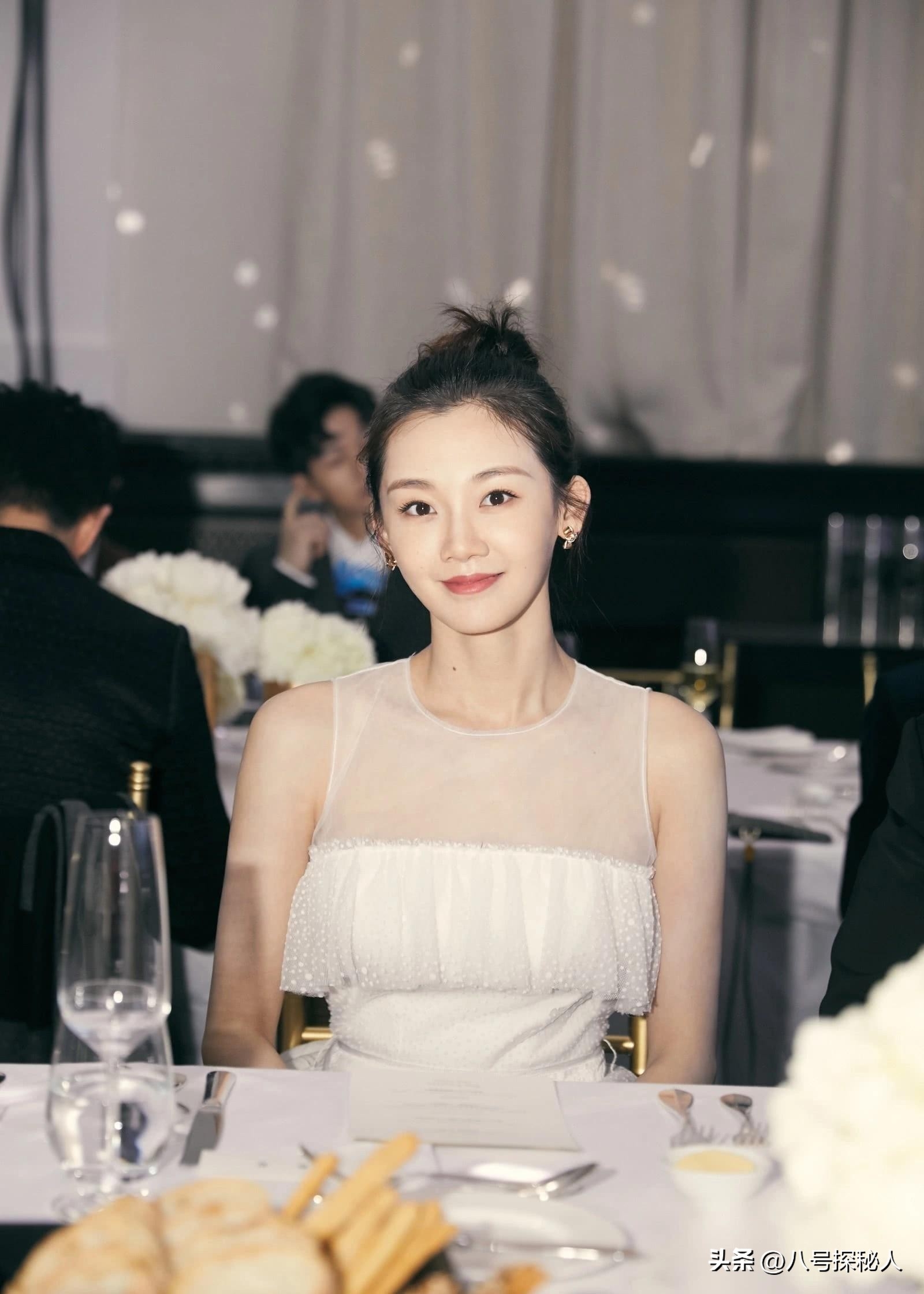 馮女郎苗苗個(gè)人資料，揭秘一位新晉女演員的璀璨人生，馮女郎苗苗揭秘，新晉女演員的璀璨人生之旅