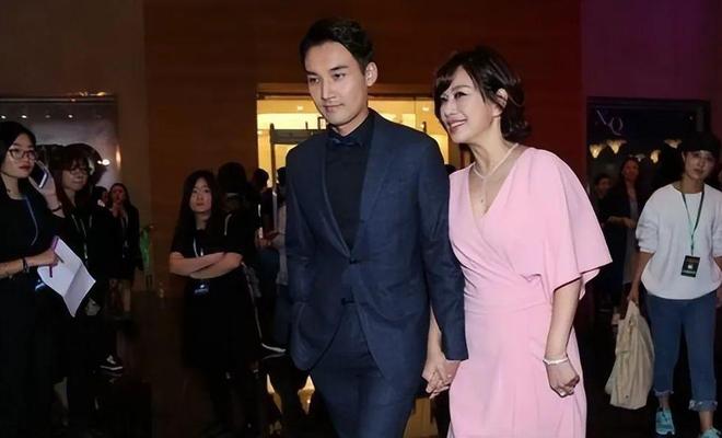 張鐸陳松伶年齡差異揭秘，究竟相差幾歲？，張鐸陳松伶年齡差異揭秘，究竟相差多少歲？