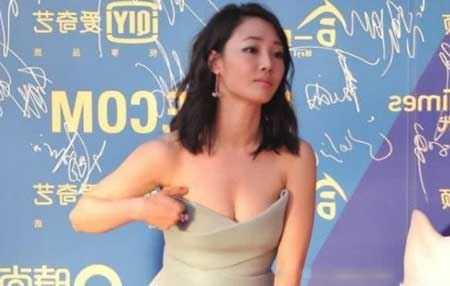 揭秘白百何的別名之謎，一指禪背后的故事與含義，白百何別名之謎揭秘，一指禪背后的故事與深層含義探索