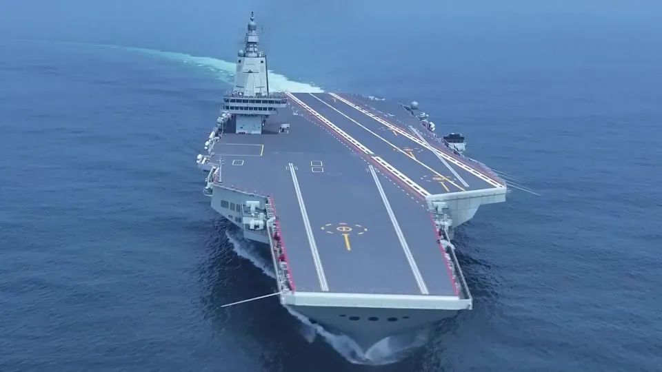 中國(guó)最新超級(jí)航母，揭秘中國(guó)004型12萬(wàn)噸航母的震撼力量，揭秘中國(guó)最新超級(jí)航母，004型12萬(wàn)噸航母震撼力量展現(xiàn)