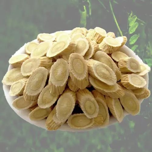 黨參黃芪搭配食用需謹(jǐn)慎，探究黨參黃芪一起食用的潛在風(fēng)險(xiǎn)與正確方法，黨參黃芪搭配食用需謹(jǐn)慎，探究潛在風(fēng)險(xiǎn)與正確食用方法