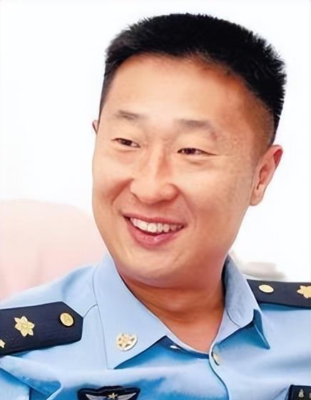 小品演員林永健的照片，探尋喜劇大師的風(fēng)采，林永健照片，喜劇大師的風(fēng)采探尋