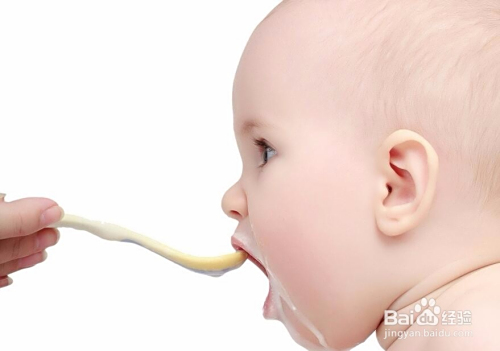 寶寶吐奶處理方法，全面解析與應(yīng)對(duì)建議，寶寶吐奶解決方法，全面解析及應(yīng)對(duì)建議