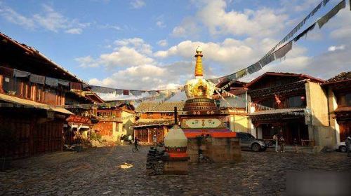 重慶當(dāng)?shù)芈糜螆F(tuán)一日游，探索山城的魅力之旅，重慶一日游旅游團(tuán)，探尋山城魅力之旅