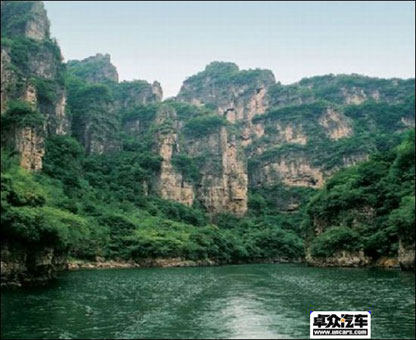 龍慶峽旅游攻略，自助游的絕佳選擇，龍慶峽自助游攻略，絕美景點(diǎn)，絕佳選擇！