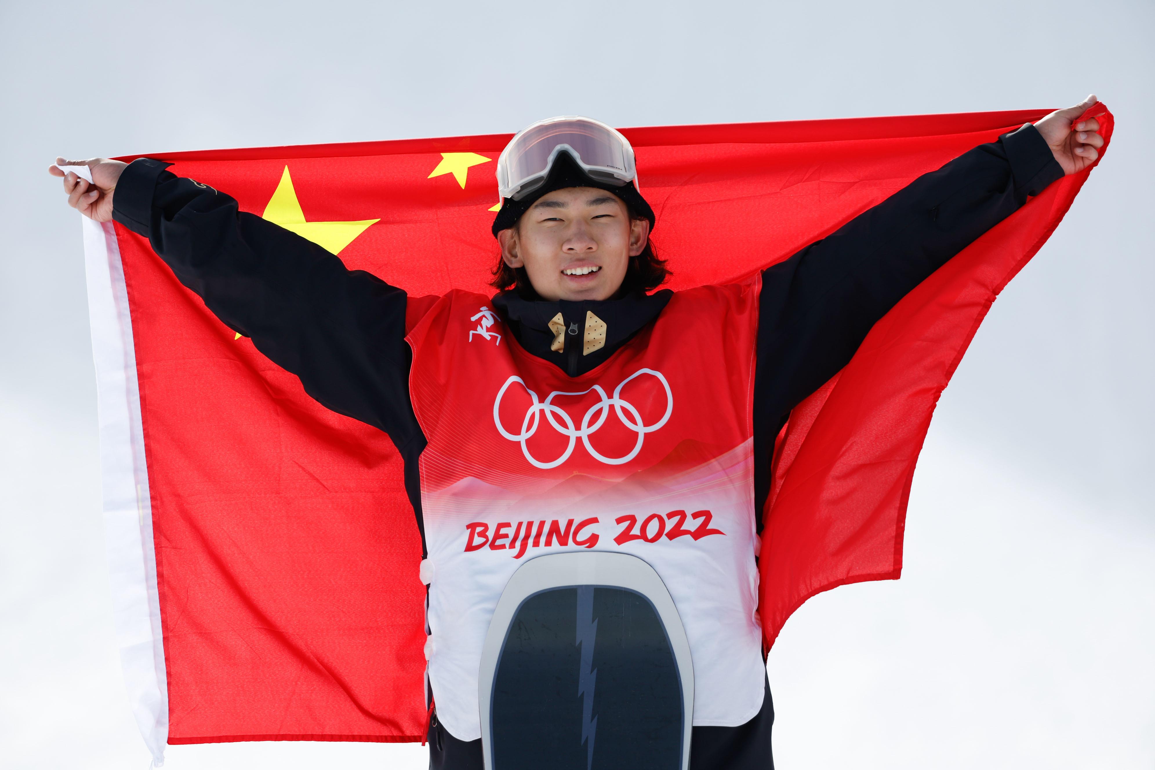 蘇翊鳴個(gè)人資料，揭秘中國(guó)滑雪界的璀璨新星，揭秘中國(guó)滑雪新星蘇翊鳴的個(gè)人資料，璀璨新星閃耀滑雪界