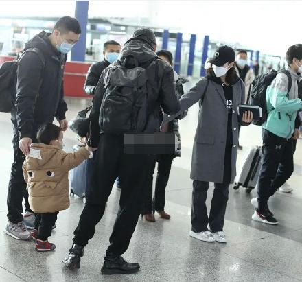 蔣勤勤個人資料及圖片，陳建斌——探尋兩位娛樂圈明星的魅力和故事，蔣勤勤與陳建斌，娛樂圈明星的魅力和故事探尋