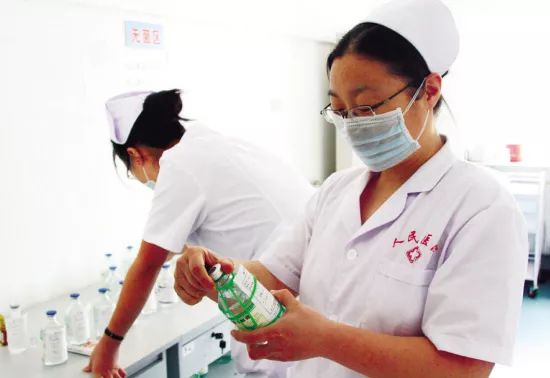 免費醫(yī)生咨詢，健康無憂，一站式解決您的健康問題，免費醫(yī)生咨詢，一站式解決健康煩惱，無憂健康保障