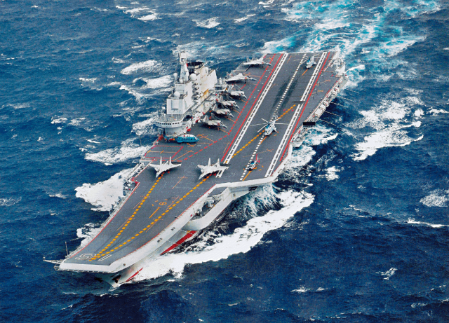 殲-35與遼寧艦，中國海軍航空力量的雙璧合璧，殲-35與遼寧艦，中國海軍航空力量的完美融合