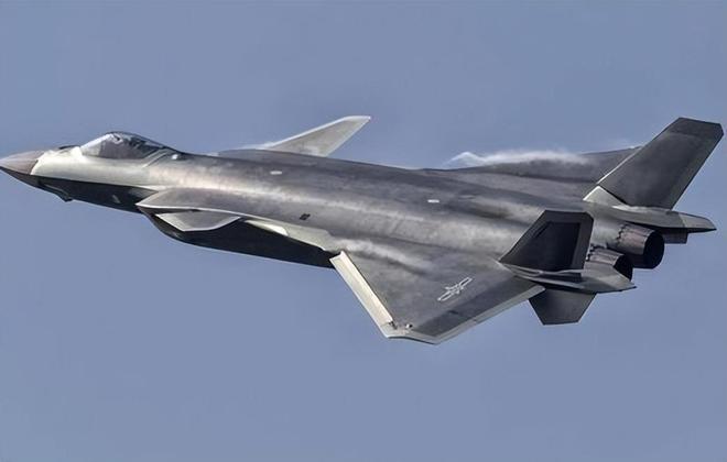 中國(guó)殲-40戰(zhàn)斗機(jī)圖片，探索未來(lái)空中霸主的風(fēng)采，中國(guó)殲-40戰(zhàn)斗機(jī)，未來(lái)空中霸主的風(fēng)采探索圖片展示