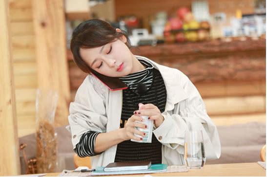 演員王珂為何不溫不火？——深度解析其演藝之路，演員王珂演藝之路解析，為何未能大紅大紫？深度探究其演藝生涯。