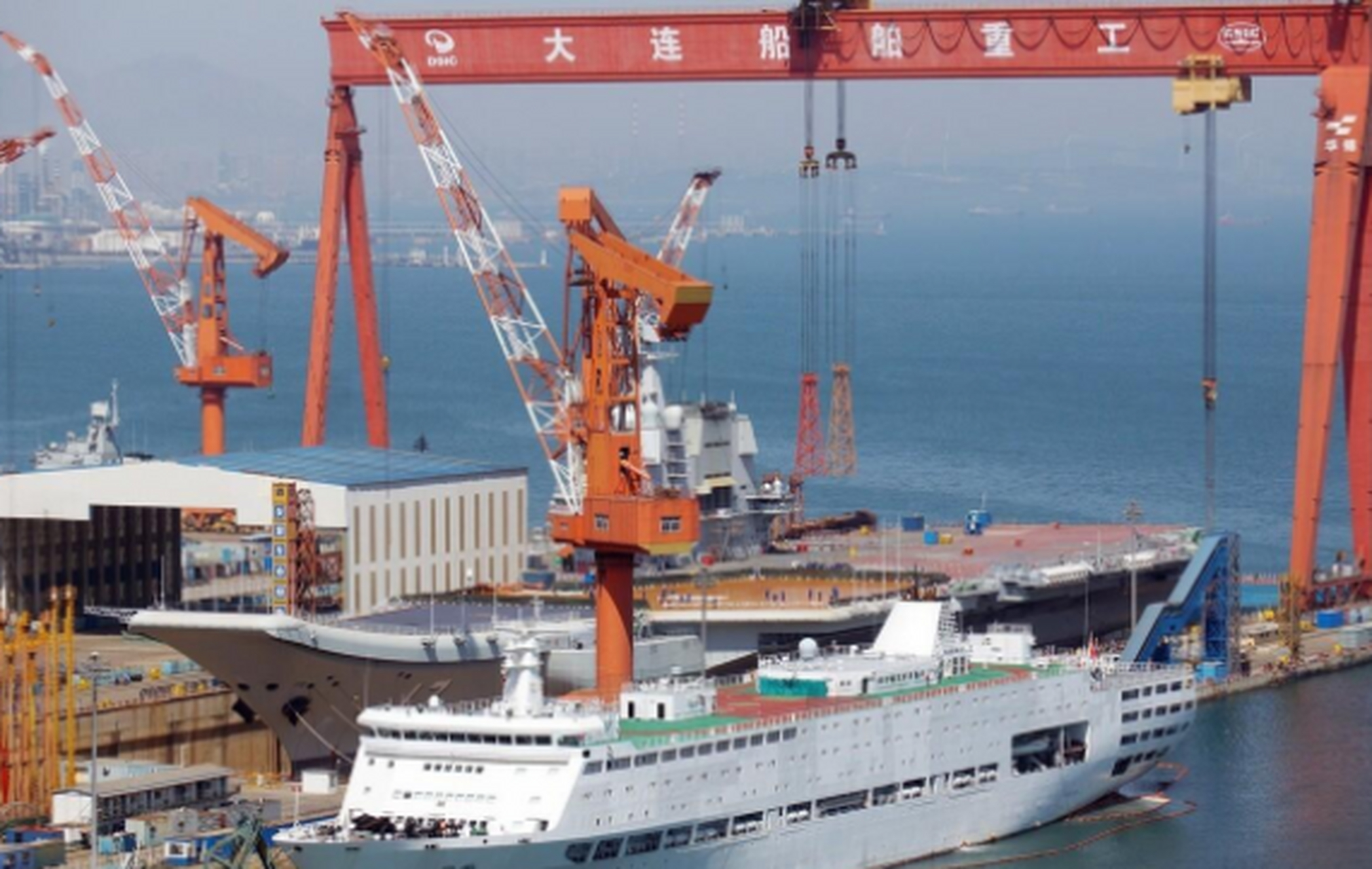 大連造船廠搬遷揭秘，新址究竟在哪里？，大連造船廠搬遷幕后揭秘，新址揭曉！