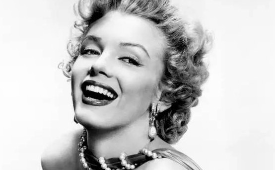 全球第一巨星是誰(shuí)，揭秘巨星背后的故事與影響力，全球巨星揭秘，背后的故事與影響力無(wú)限擴(kuò)展